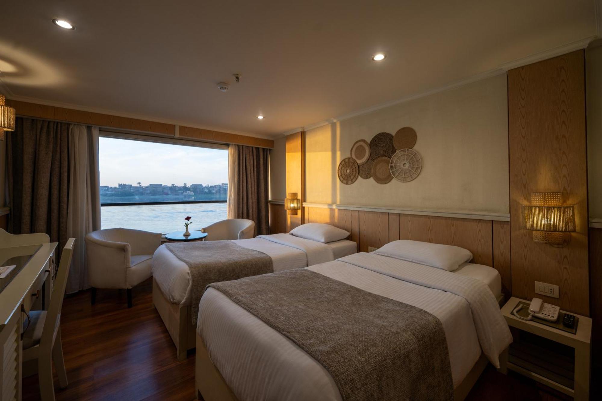 Отель Magic I Nile Cruise Deluxe Boat The Scheduled Departure Is On Saturday For A 7-Day Nile Cruise Луксор Экстерьер фото