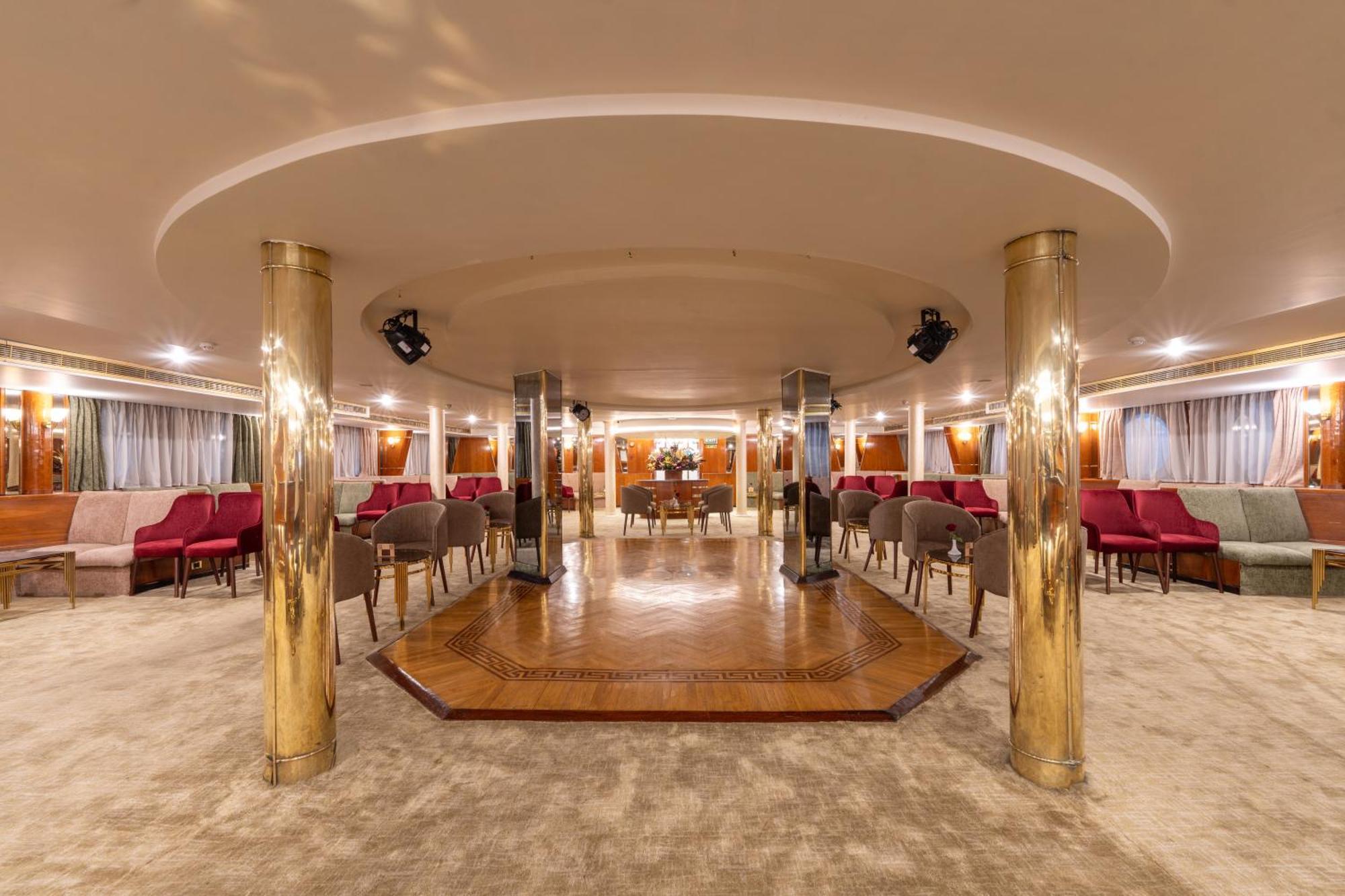 Отель Magic I Nile Cruise Deluxe Boat The Scheduled Departure Is On Saturday For A 7-Day Nile Cruise Луксор Экстерьер фото